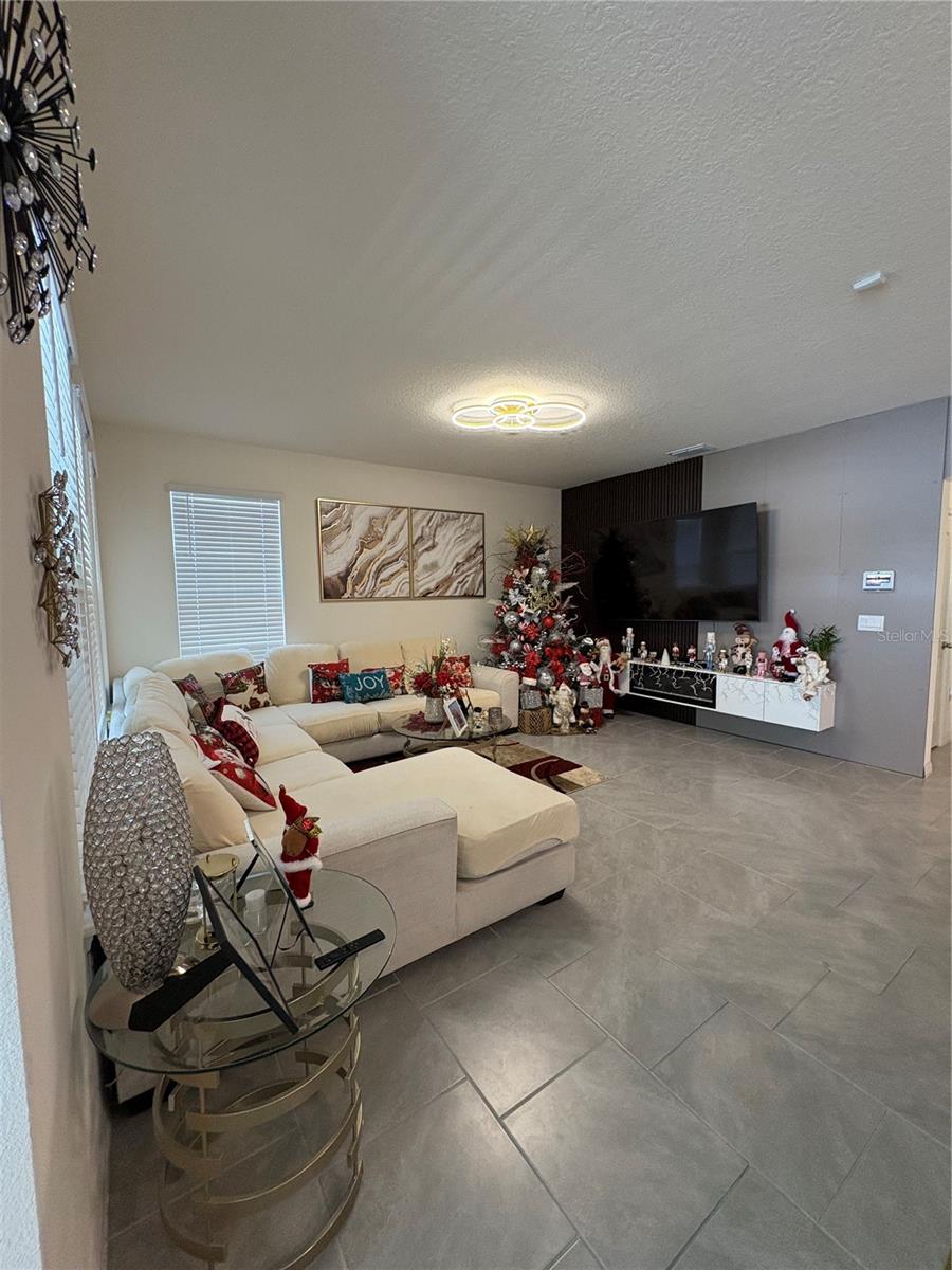 Image 11 of 37 For 1948 Rankin Street