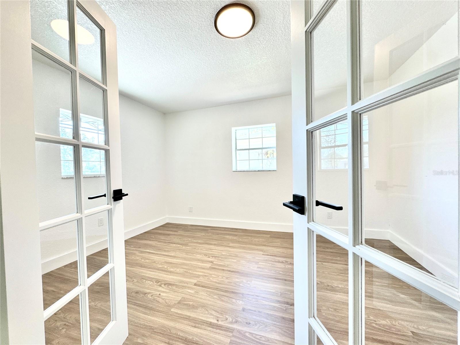 Image 11 of 21 For 1301 Malone Drive