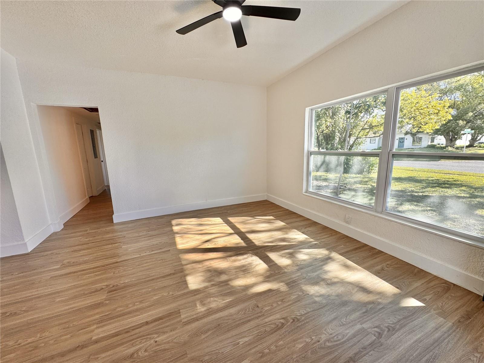 Image 3 of 21 For 1301 Malone Drive