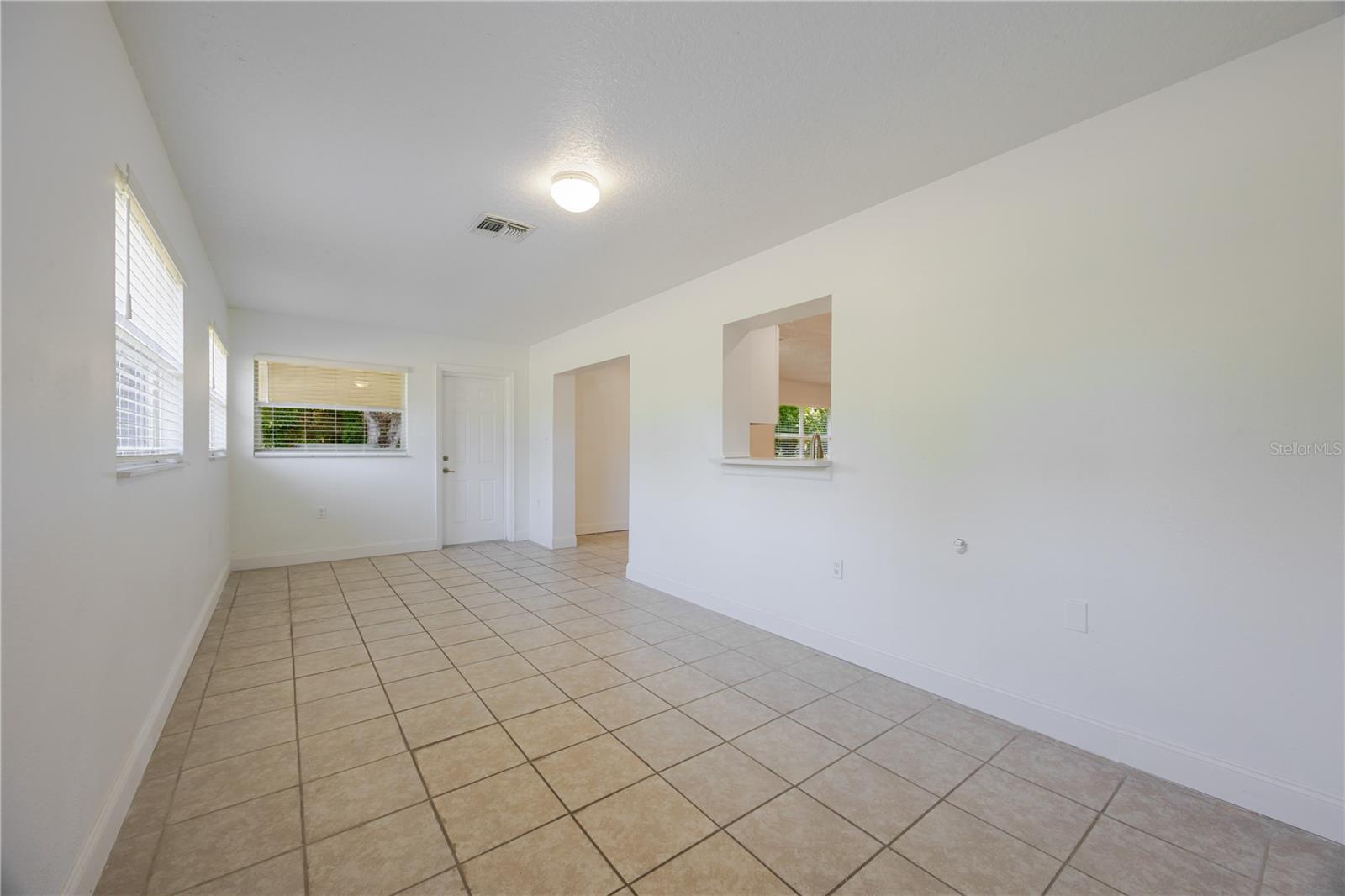 Image 17 of 32 For 495 Orange Avenue