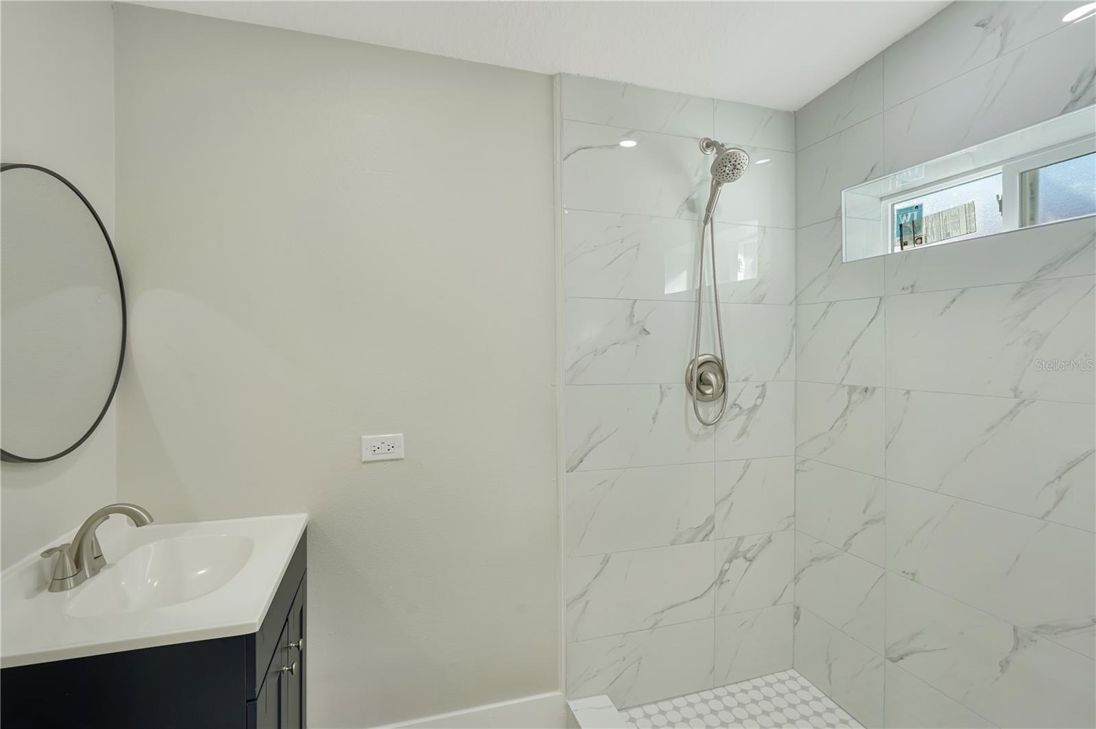 Image 5 of 8 For 12826 Illinois Woods Lane