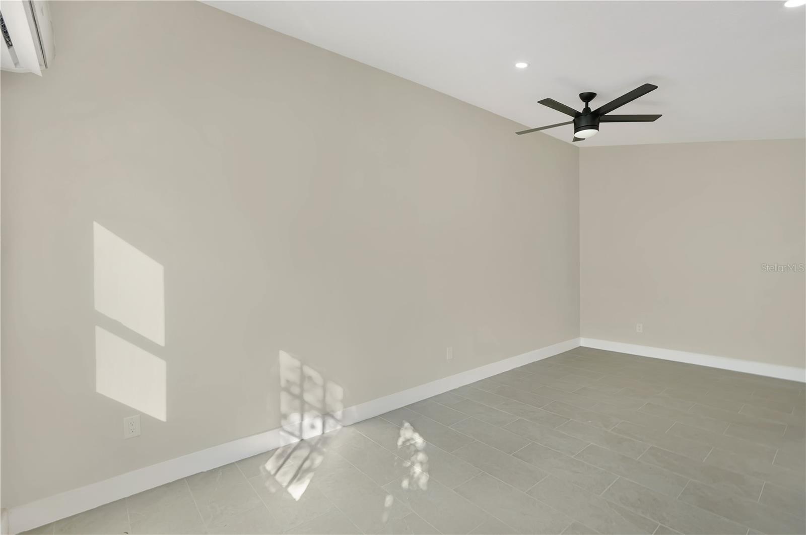 Image 7 of 8 For 12826 Illinois Woods Lane