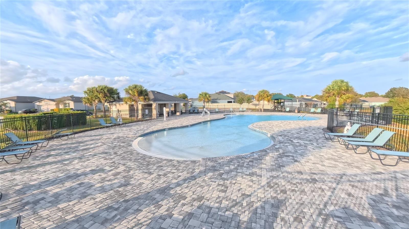 Image 22 of 27 For 246 Meadowbrook Boulevard