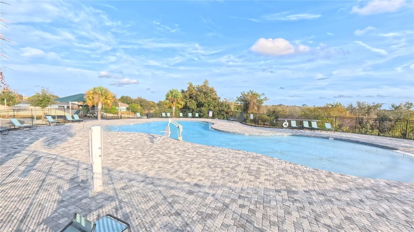 Image 24 of 27 For 246 Meadowbrook Boulevard