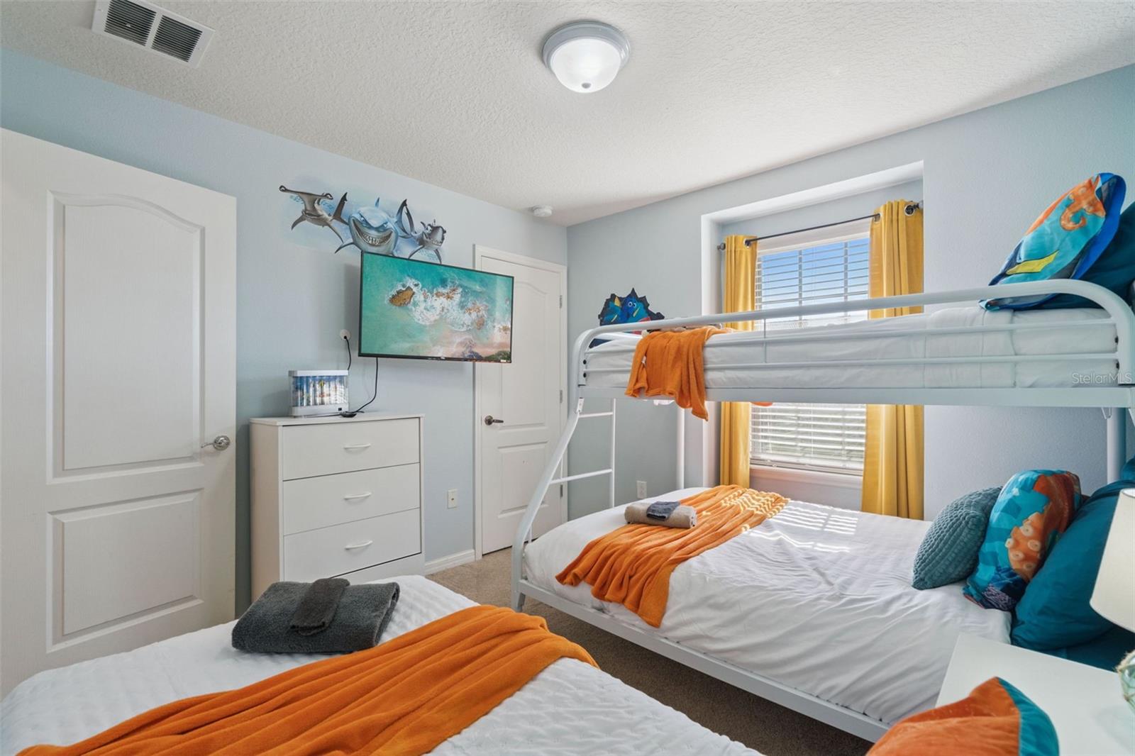 Image 26 of 45 For 8891 Geneve Court