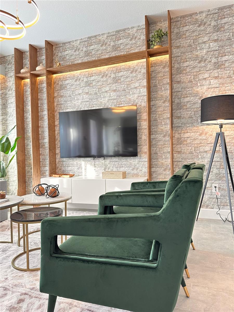 Image 10 of 39 For 304 Villa Domani Ct