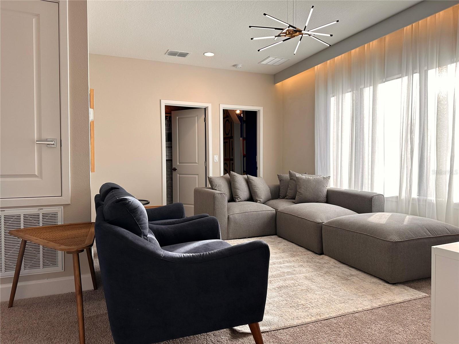 Image 11 of 39 For 304 Villa Domani Ct