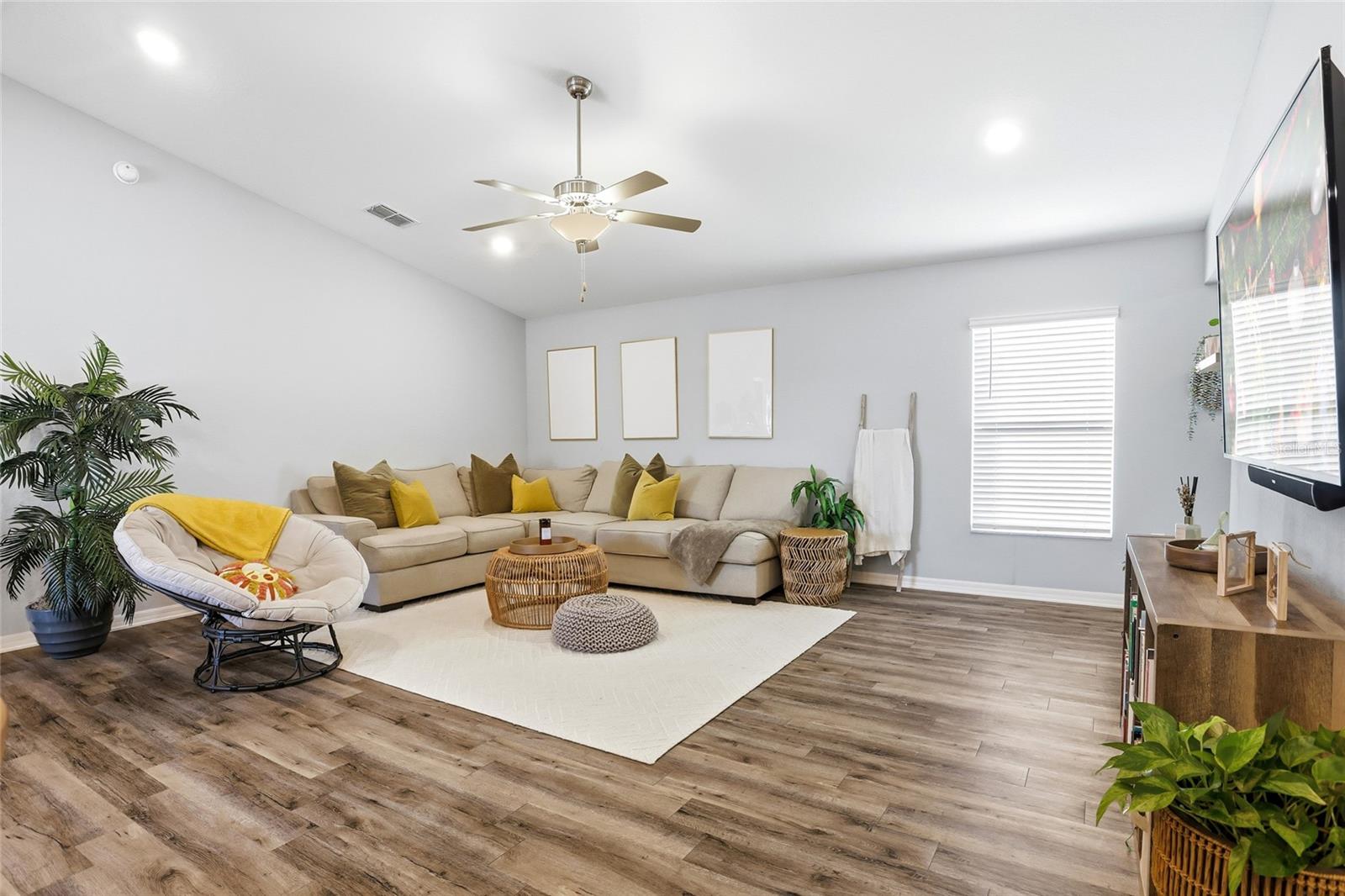 Image 9 of 37 For 128 Foxtail Loop