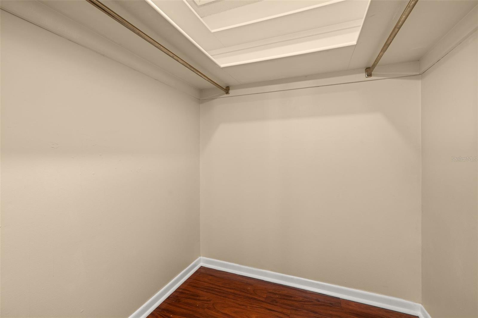 Image 35 of 93 For 204 Blue Lake Drive