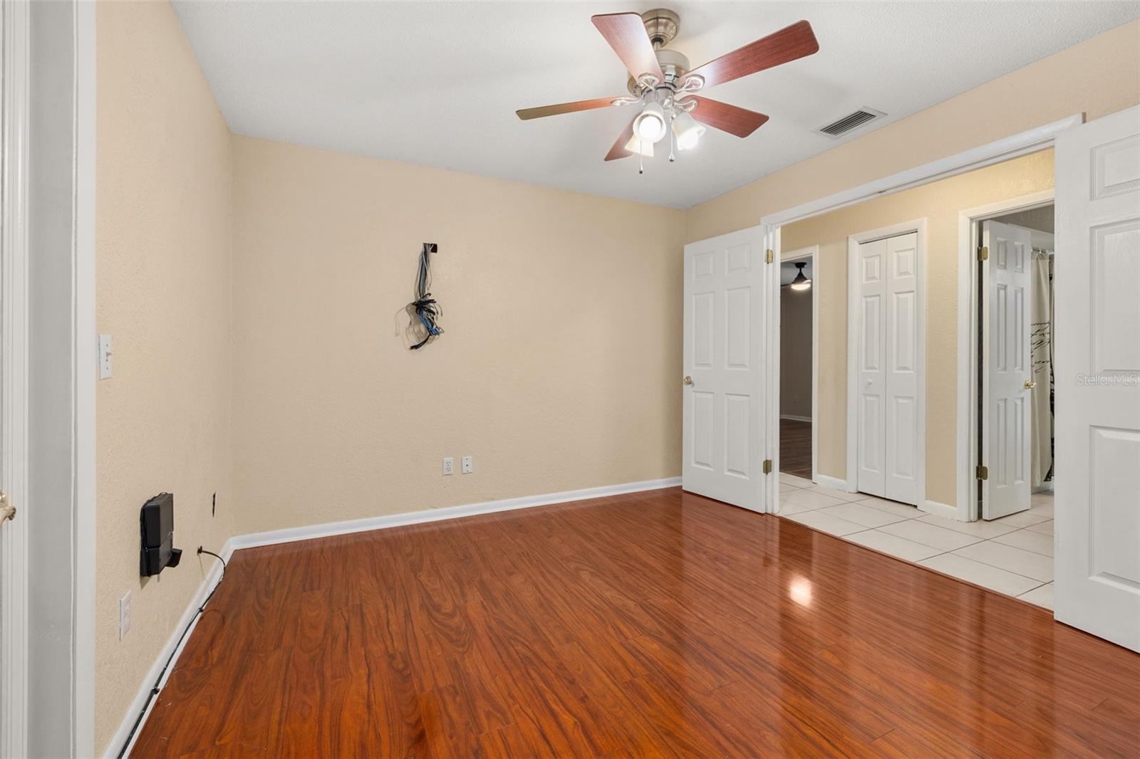 Image 38 of 93 For 204 Blue Lake Drive