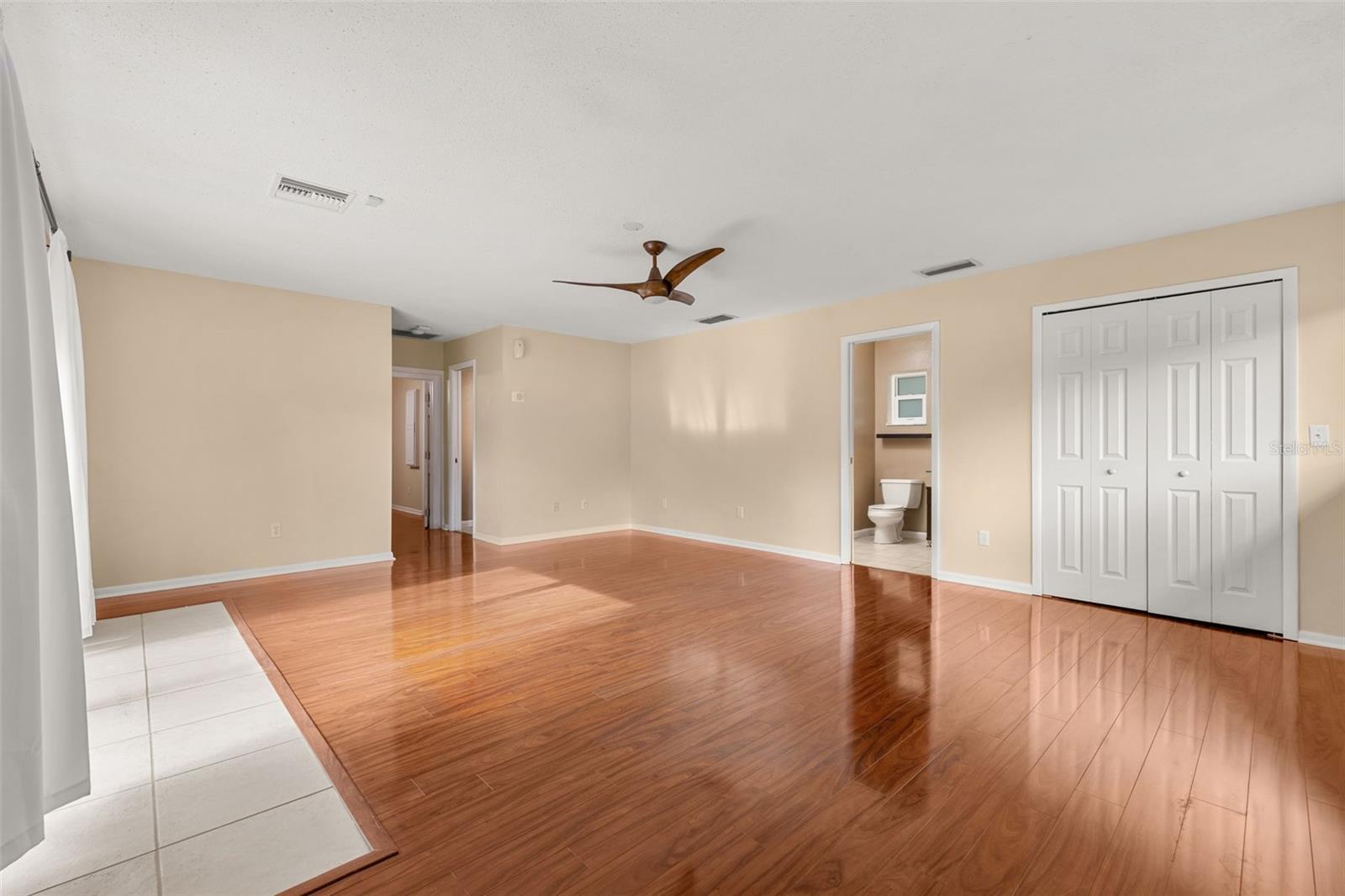 Image 44 of 93 For 204 Blue Lake Drive