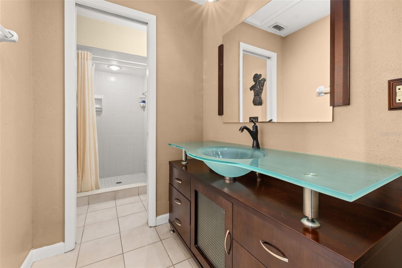 Image 49 of 93 For 204 Blue Lake Drive