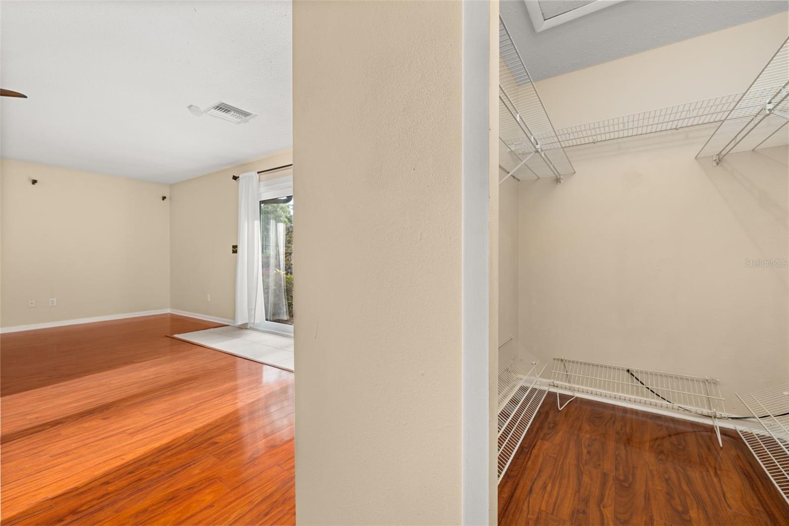 Image 50 of 93 For 204 Blue Lake Drive