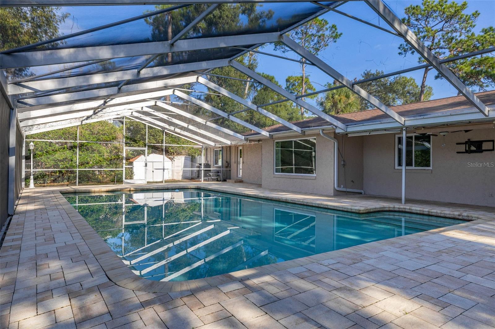 Image 62 of 93 For 204 Blue Lake Drive