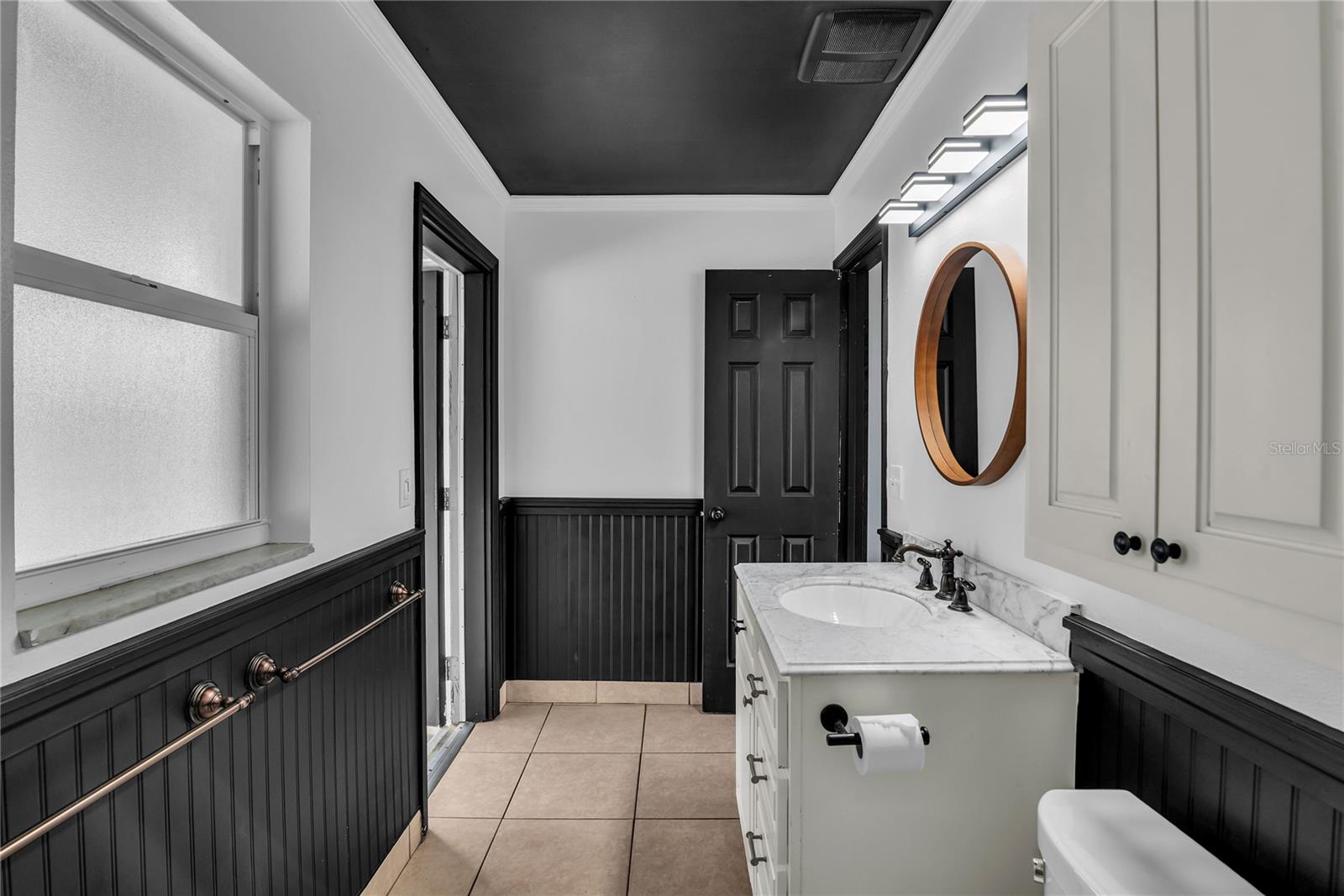 Image 20 of 51 For 685 Oleander Street