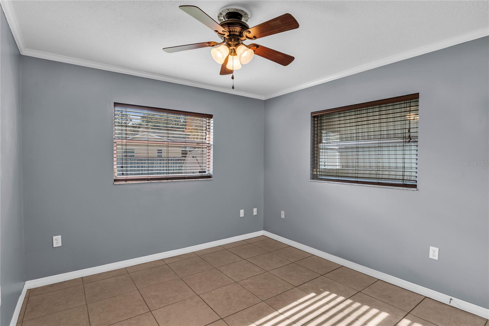 Image 22 of 51 For 685 Oleander Street