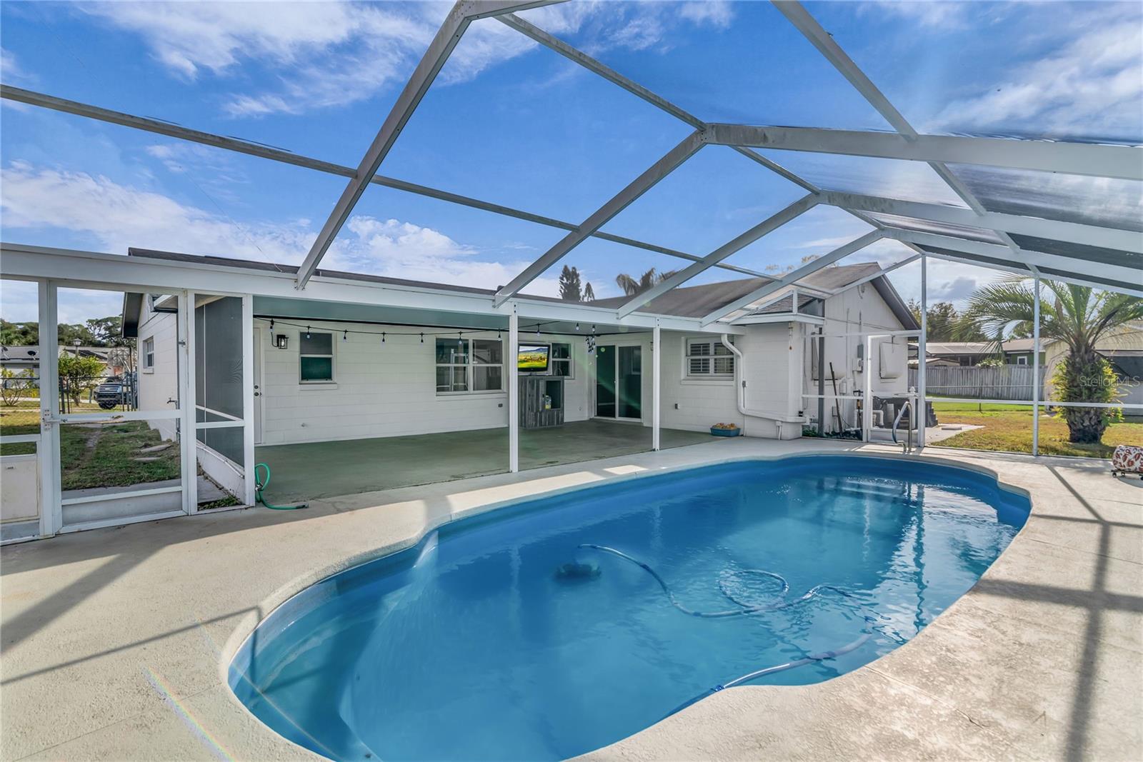 Image 31 of 51 For 685 Oleander Street