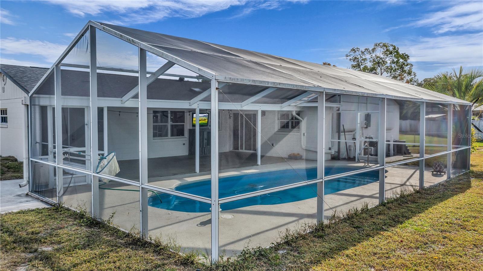 Image 32 of 51 For 685 Oleander Street