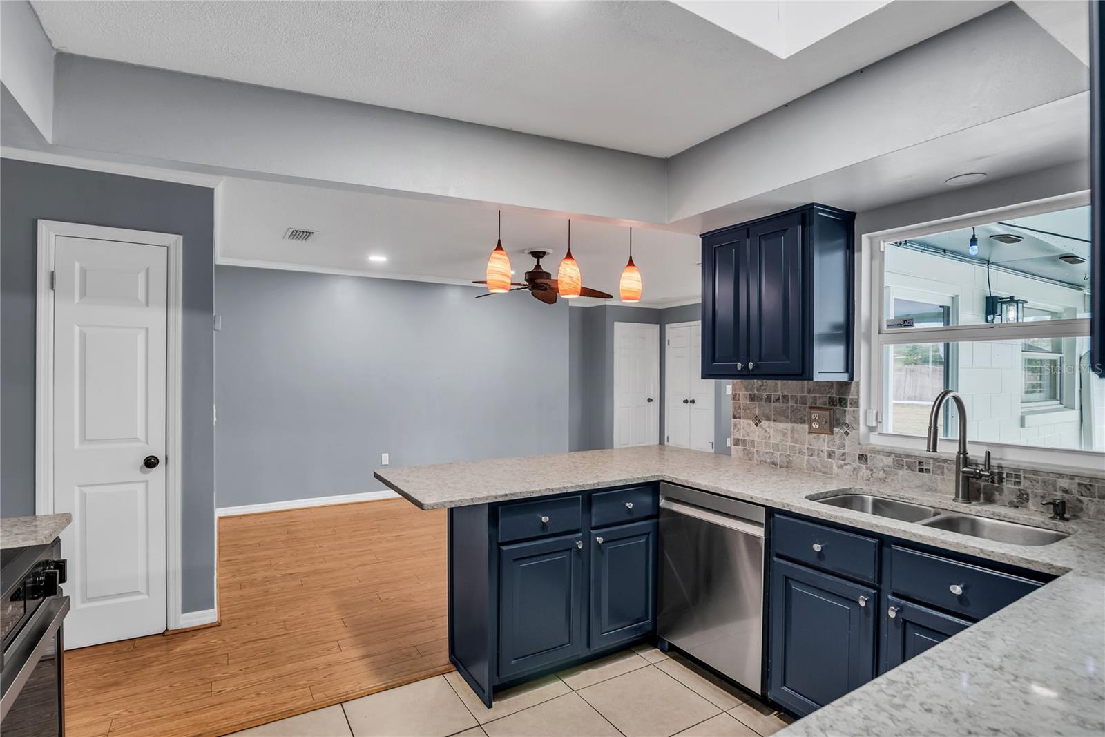 Image 9 of 51 For 685 Oleander Street