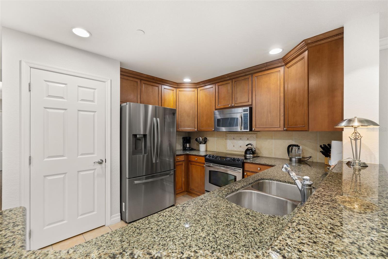 Image 14 of 56 For 1100 Sunset View Circle 302