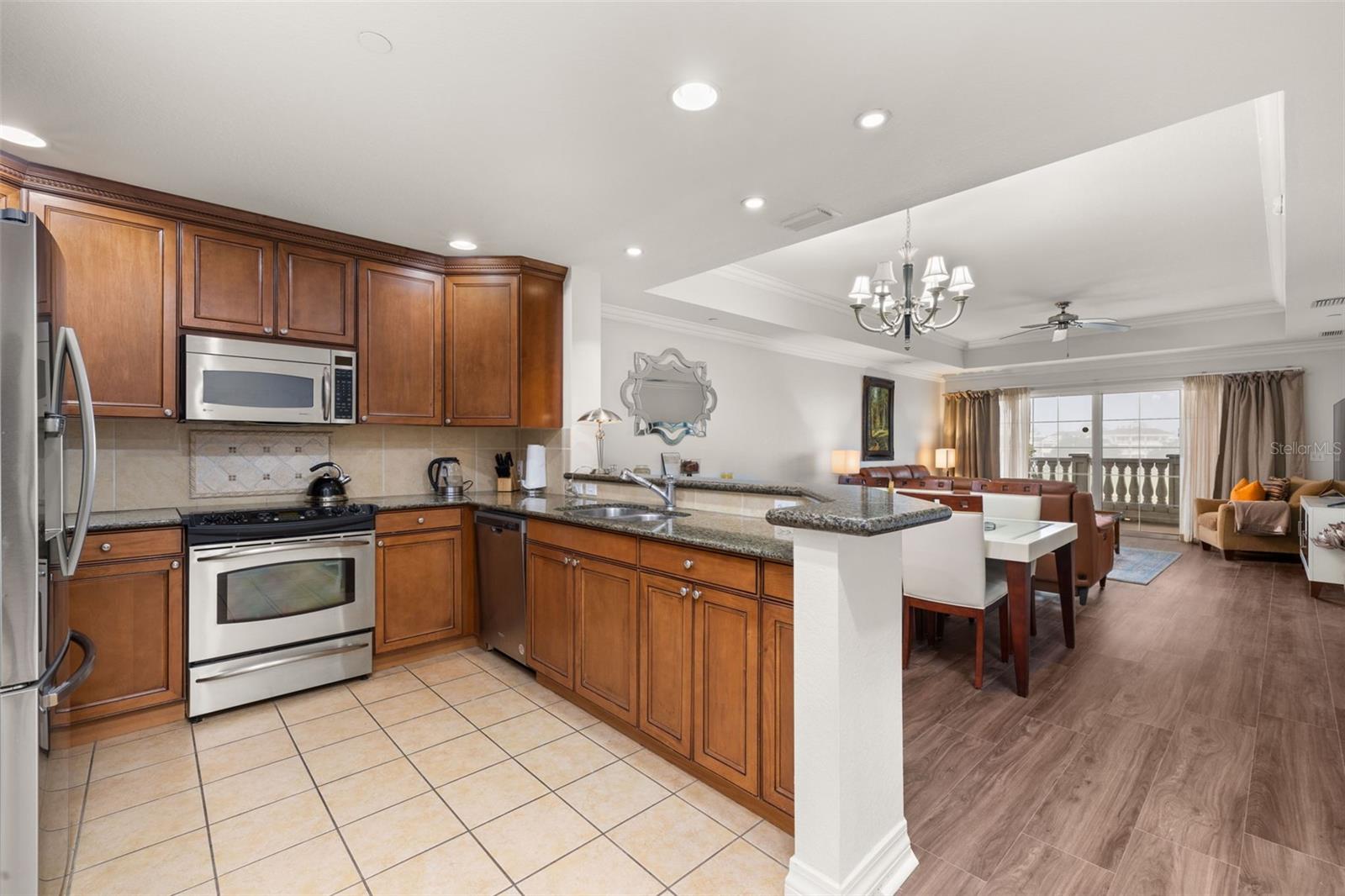 Image 15 of 56 For 1100 Sunset View Circle 302