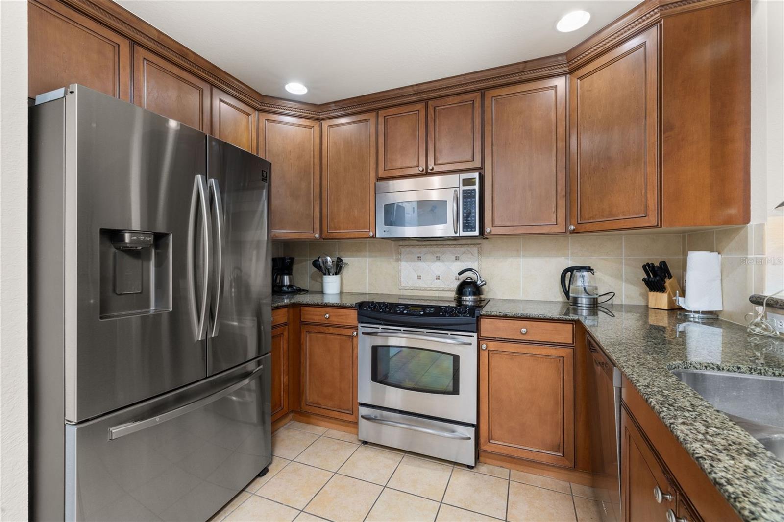 Image 16 of 56 For 1100 Sunset View Circle 302