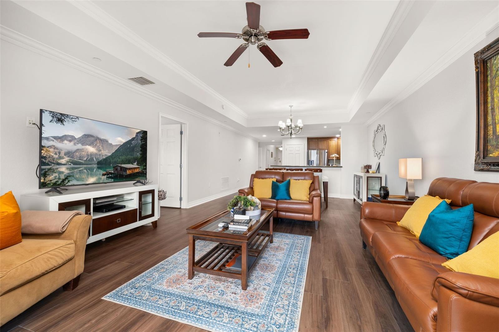 Image 21 of 56 For 1100 Sunset View Circle 302