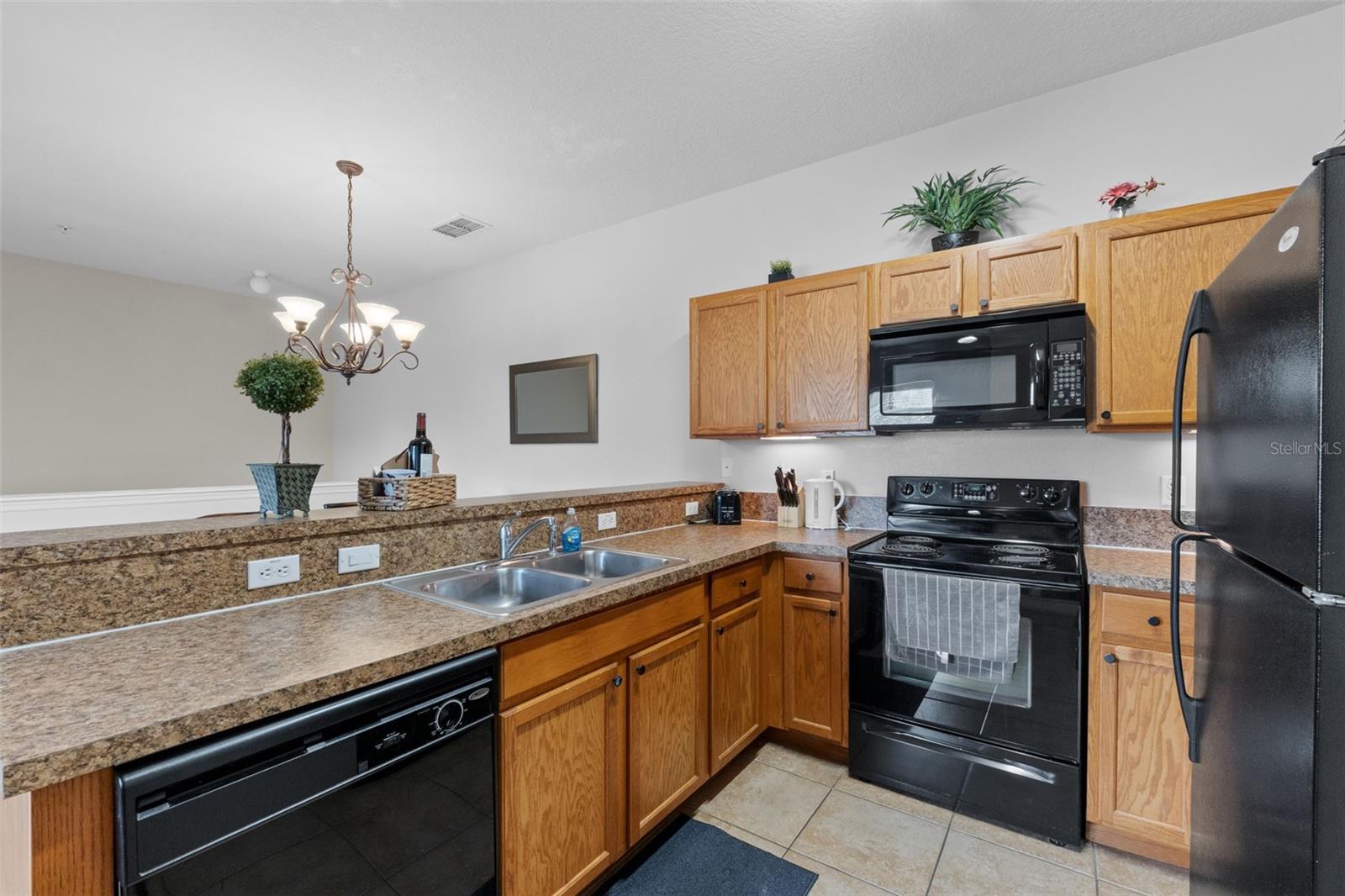 Image 4 of 26 For 2835 Oakwater Drive 2835