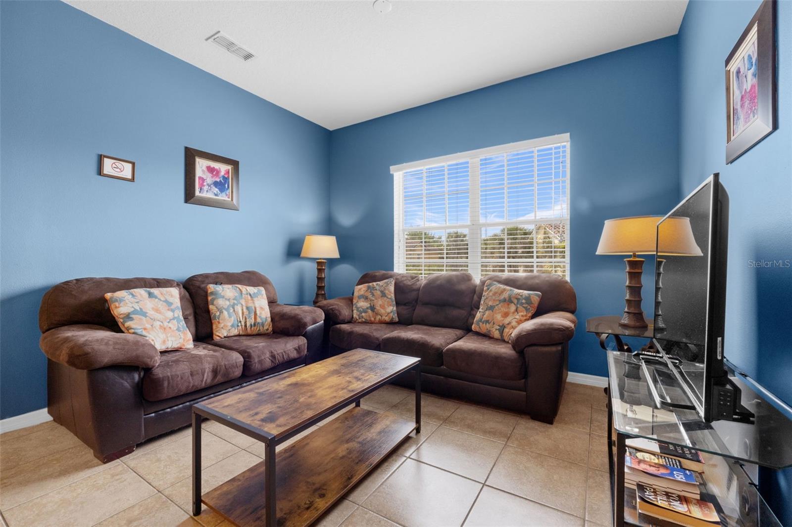 Image 5 of 26 For 2835 Oakwater Drive 2835