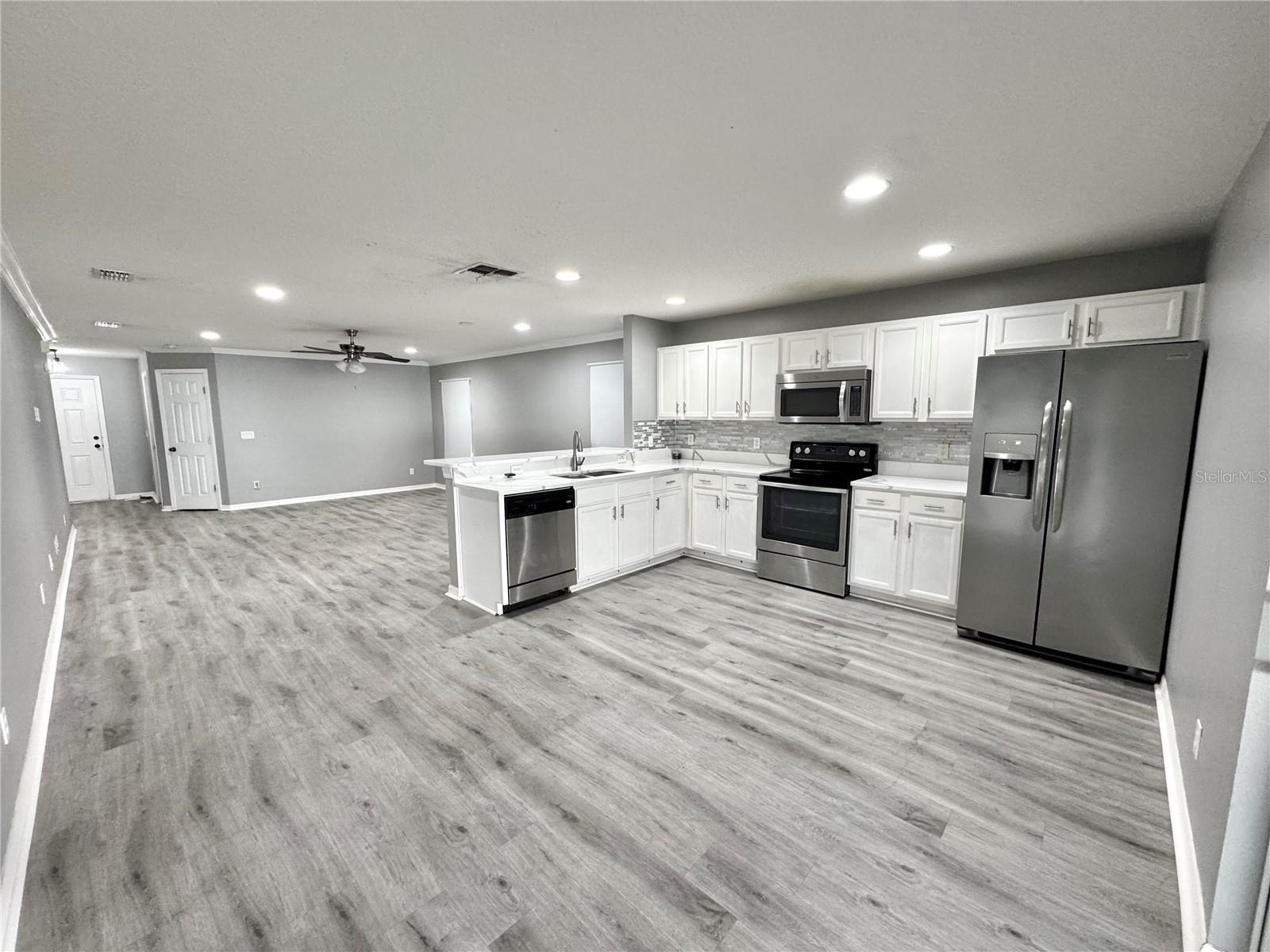 Image 9 of 14 For 501 Flower Fields Lane