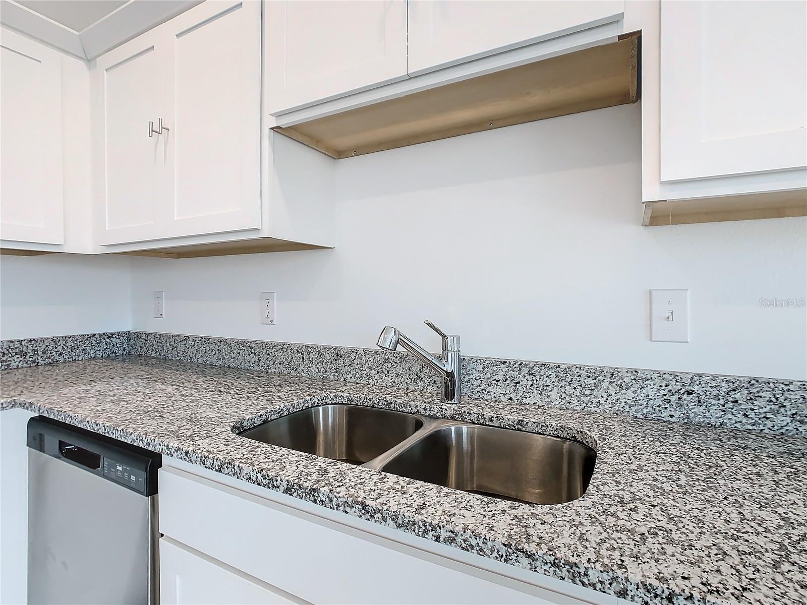 Image 17 of 57 For 3270 Vesara  