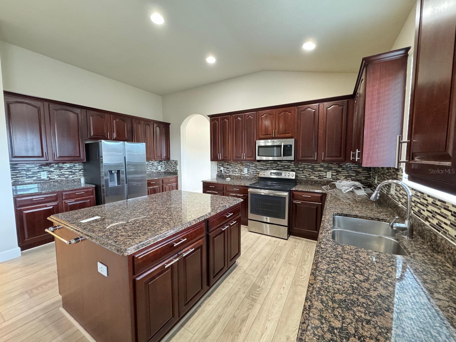 Image 5 of 20 For 1268 Toluke Point