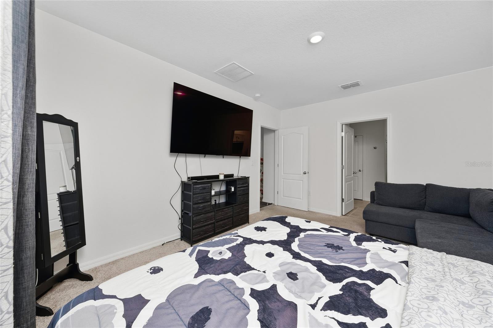 Image 18 of 34 For 808 Baylor Drive