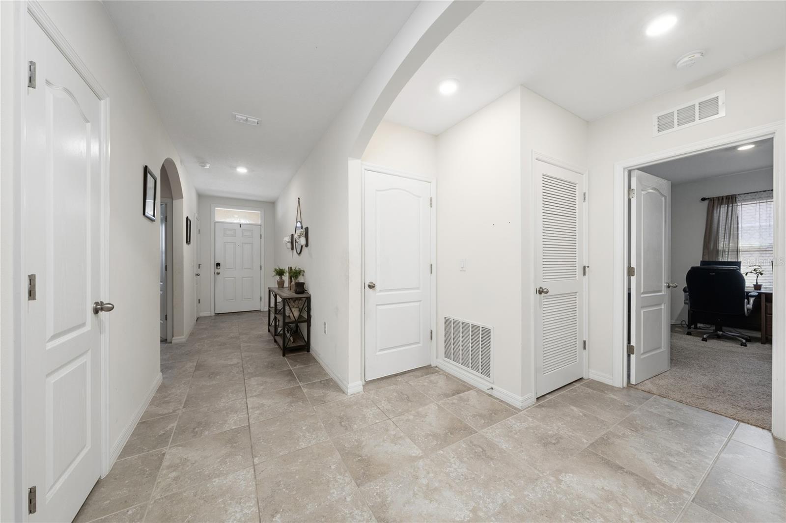 Image 9 of 34 For 808 Baylor Drive