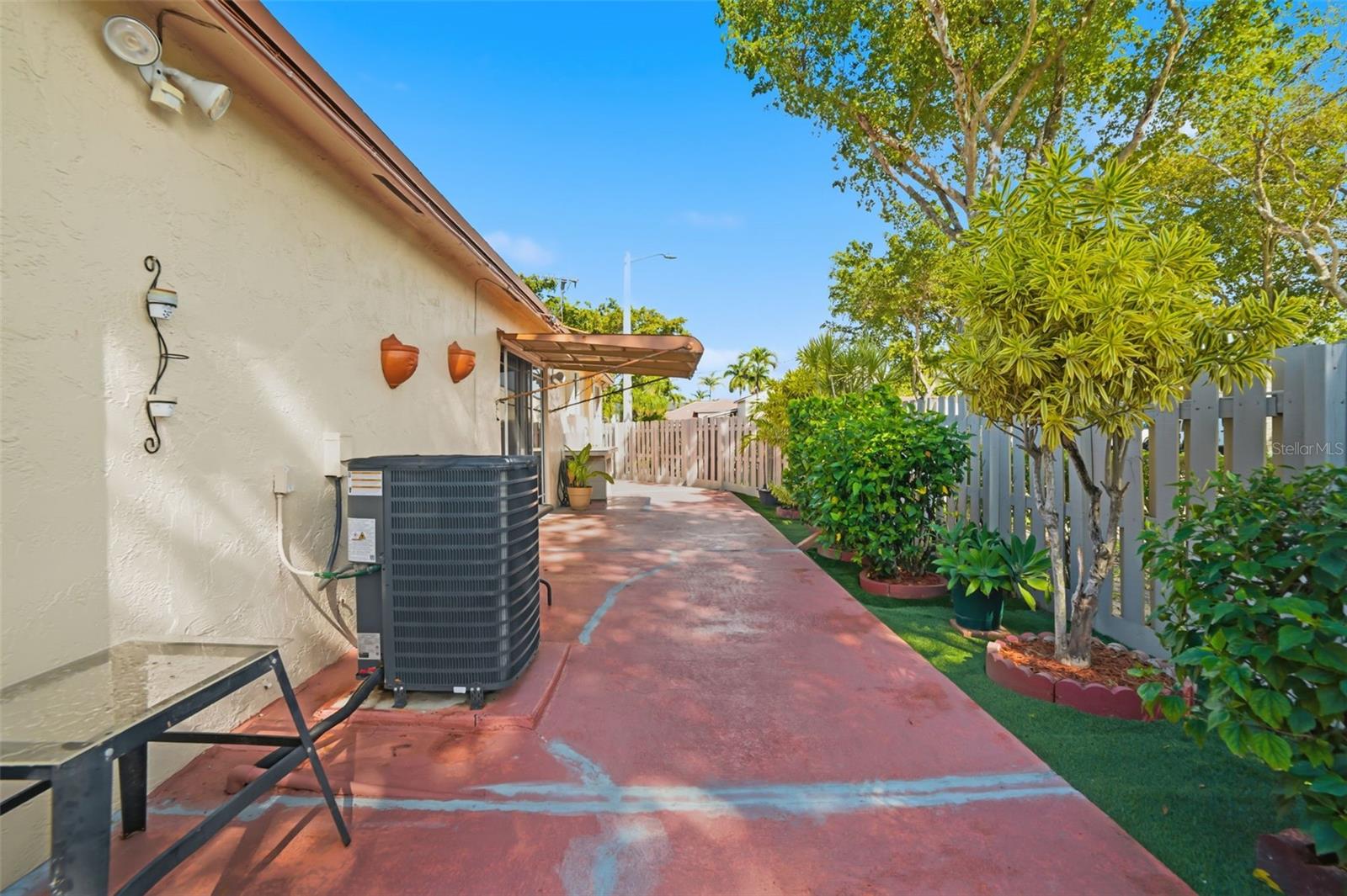 Image 25 of 37 For 8300 193rd Lane