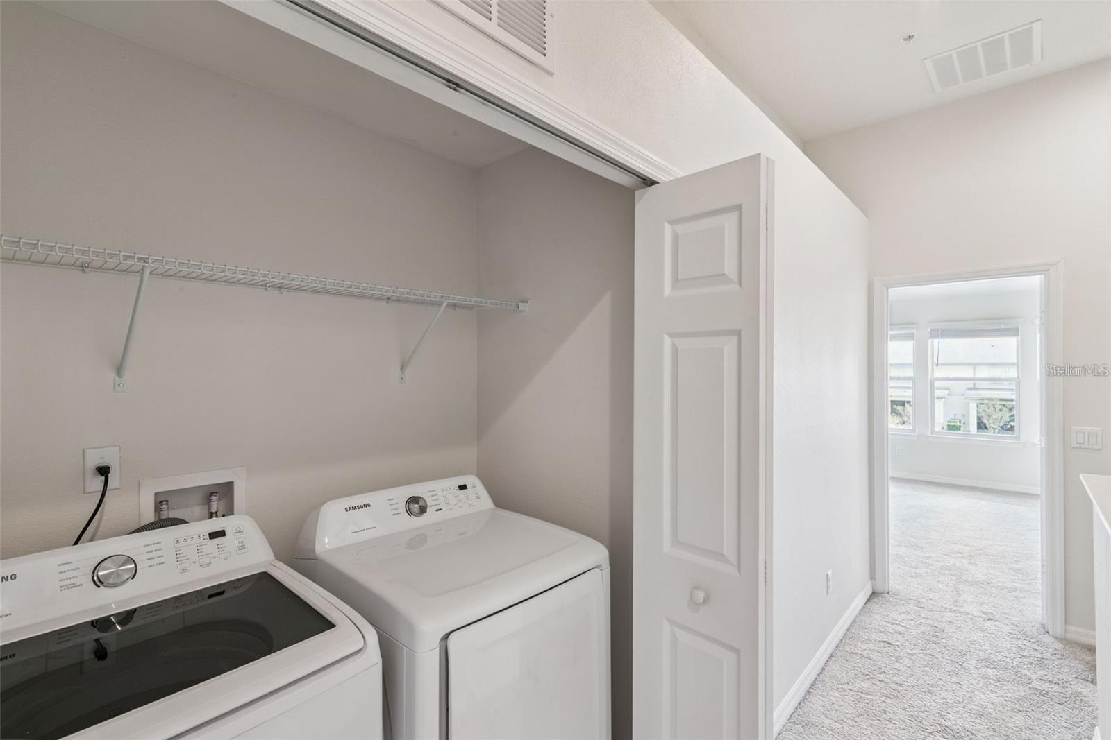 Image 14 of 21 For 3047 Alessa Loop