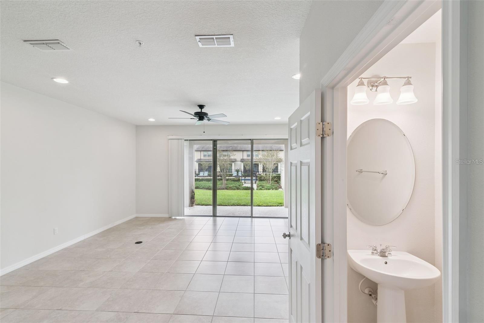 Image 9 of 21 For 3047 Alessa Loop