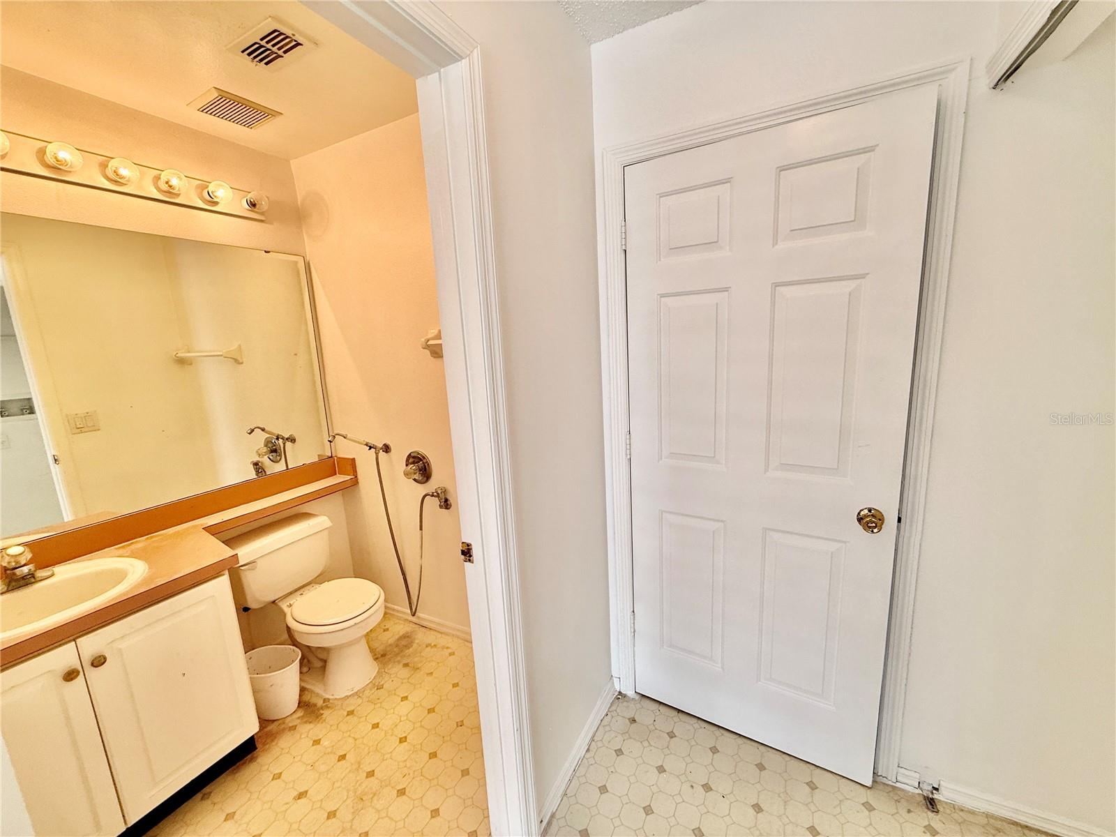 Image 23 of 26 For 3237 Fairfield Drive