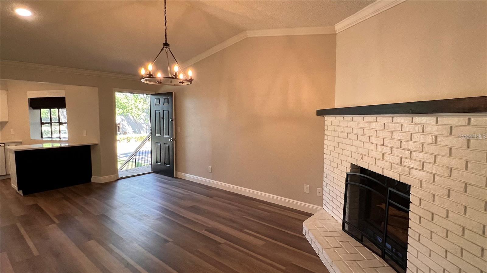 Image 11 of 37 For 1716 Foxhall Circle 1716