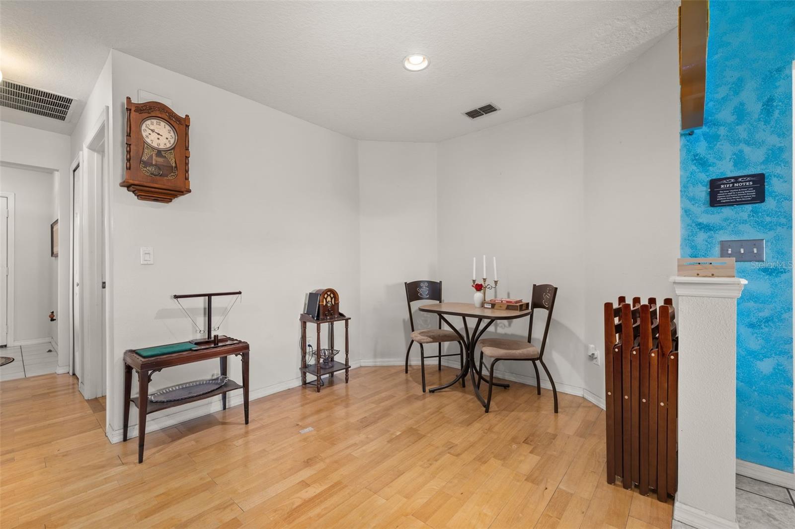 Image 11 of 32 For 8619 White Rose Drive