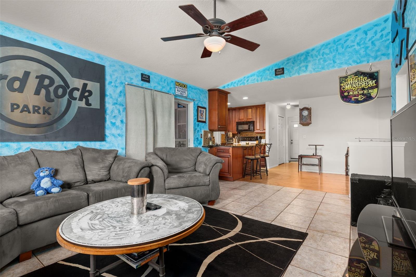 Image 12 of 32 For 8619 White Rose Drive