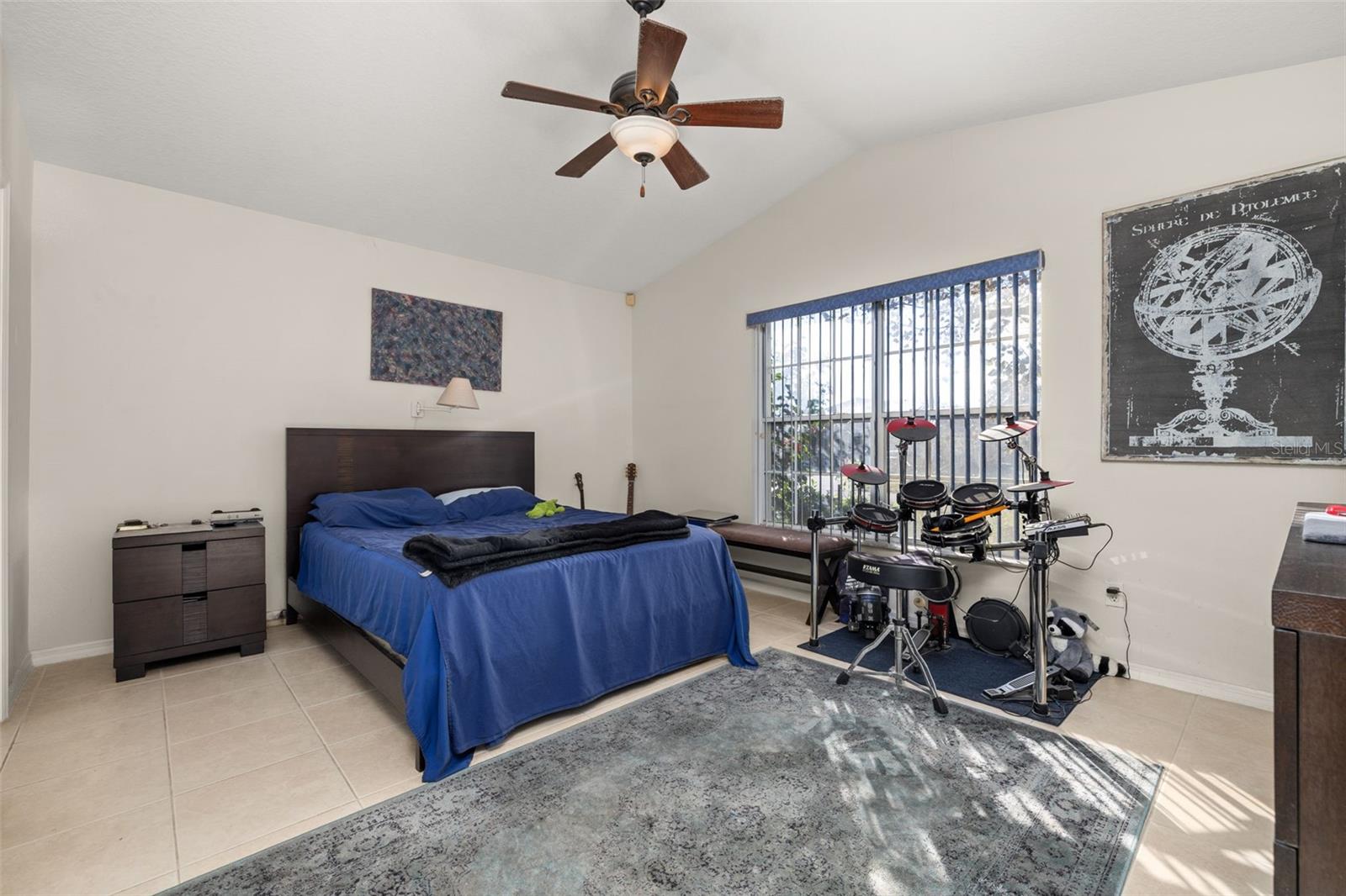 Image 14 of 32 For 8619 White Rose Drive