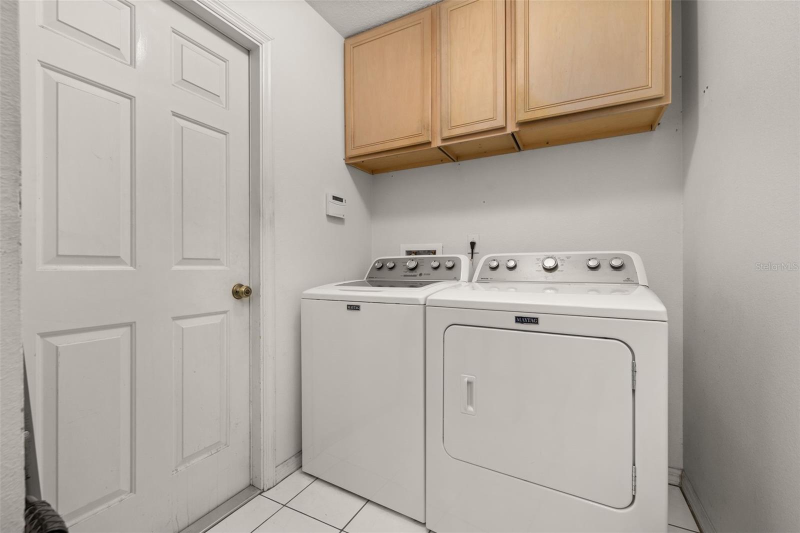 Image 17 of 32 For 8619 White Rose Drive