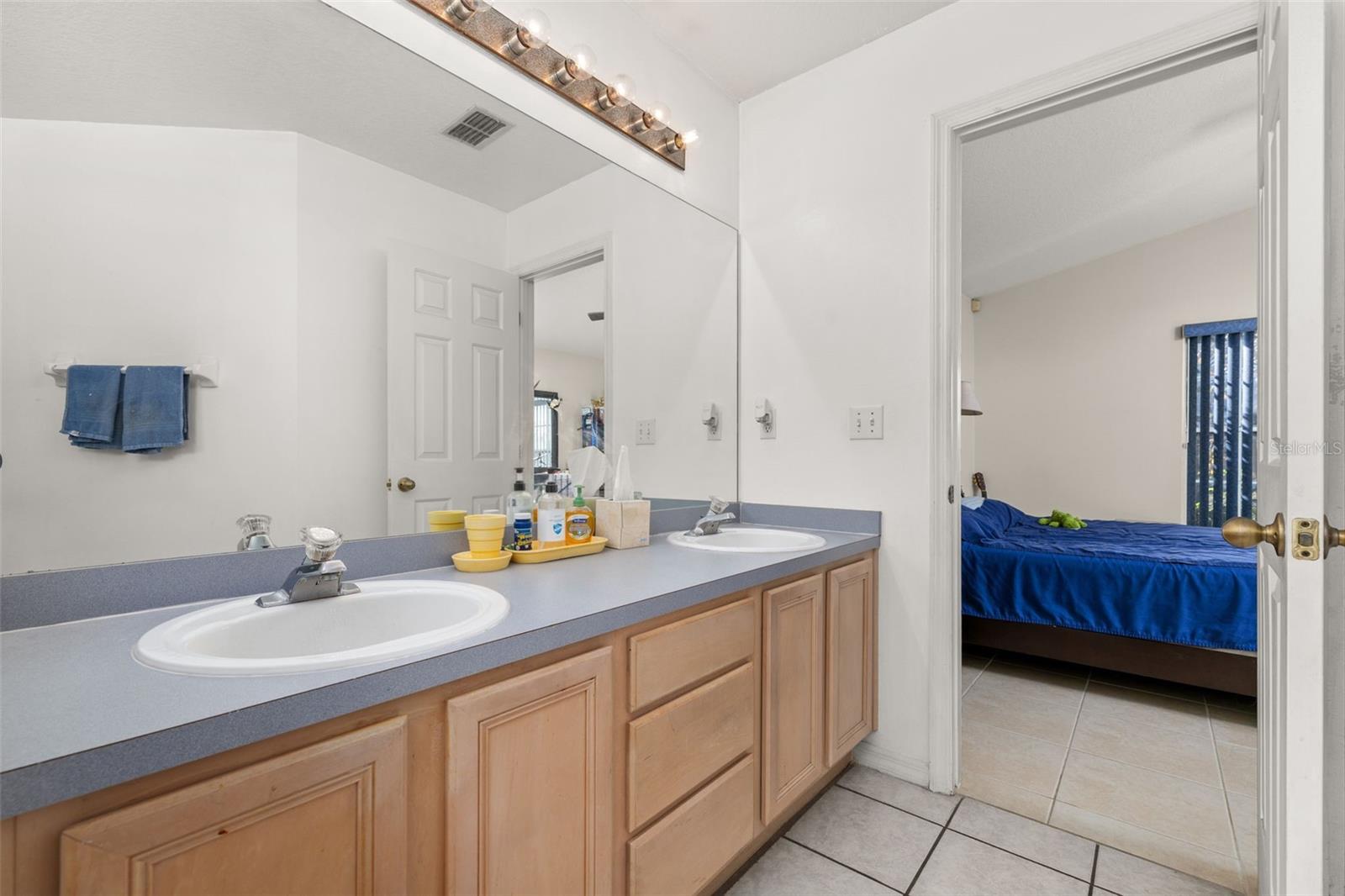 Image 20 of 32 For 8619 White Rose Drive