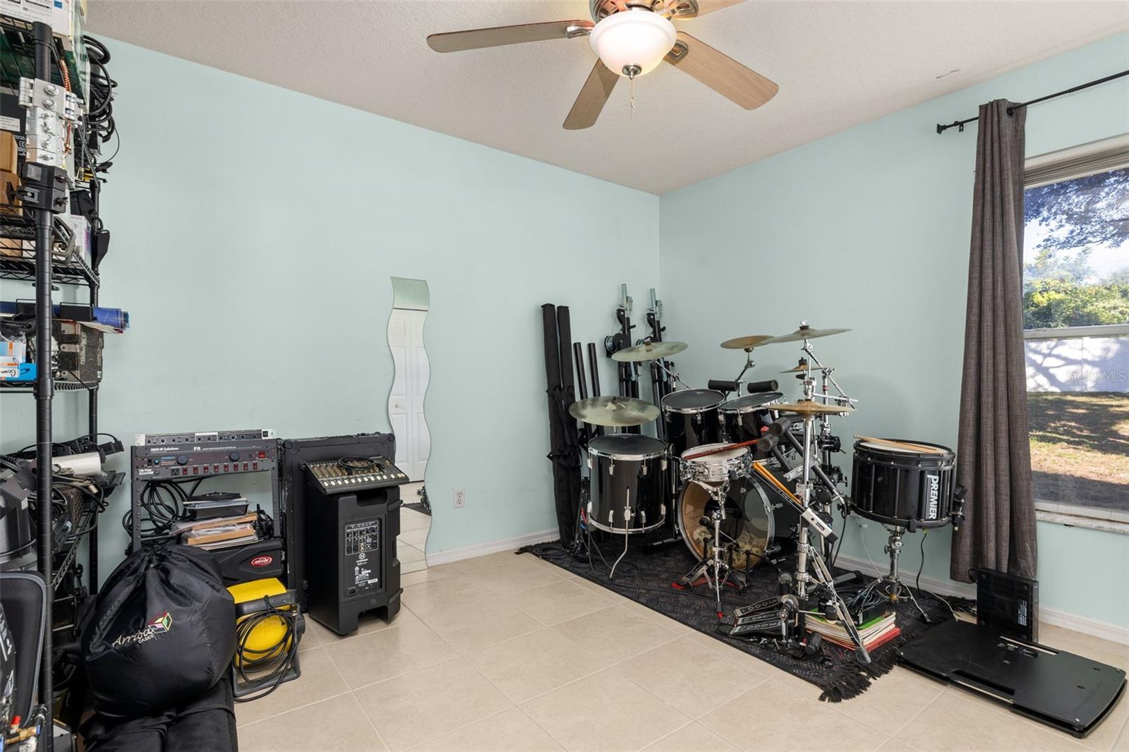 Image 24 of 32 For 8619 White Rose Drive