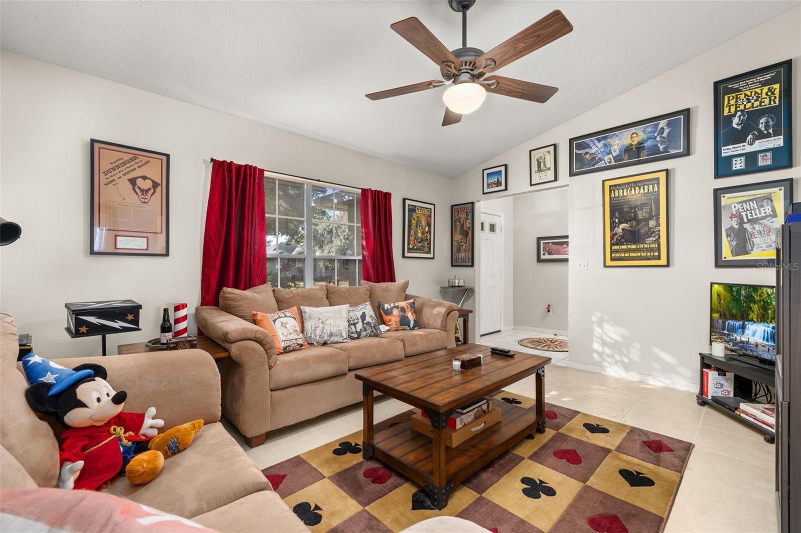 Image 7 of 32 For 8619 White Rose Drive