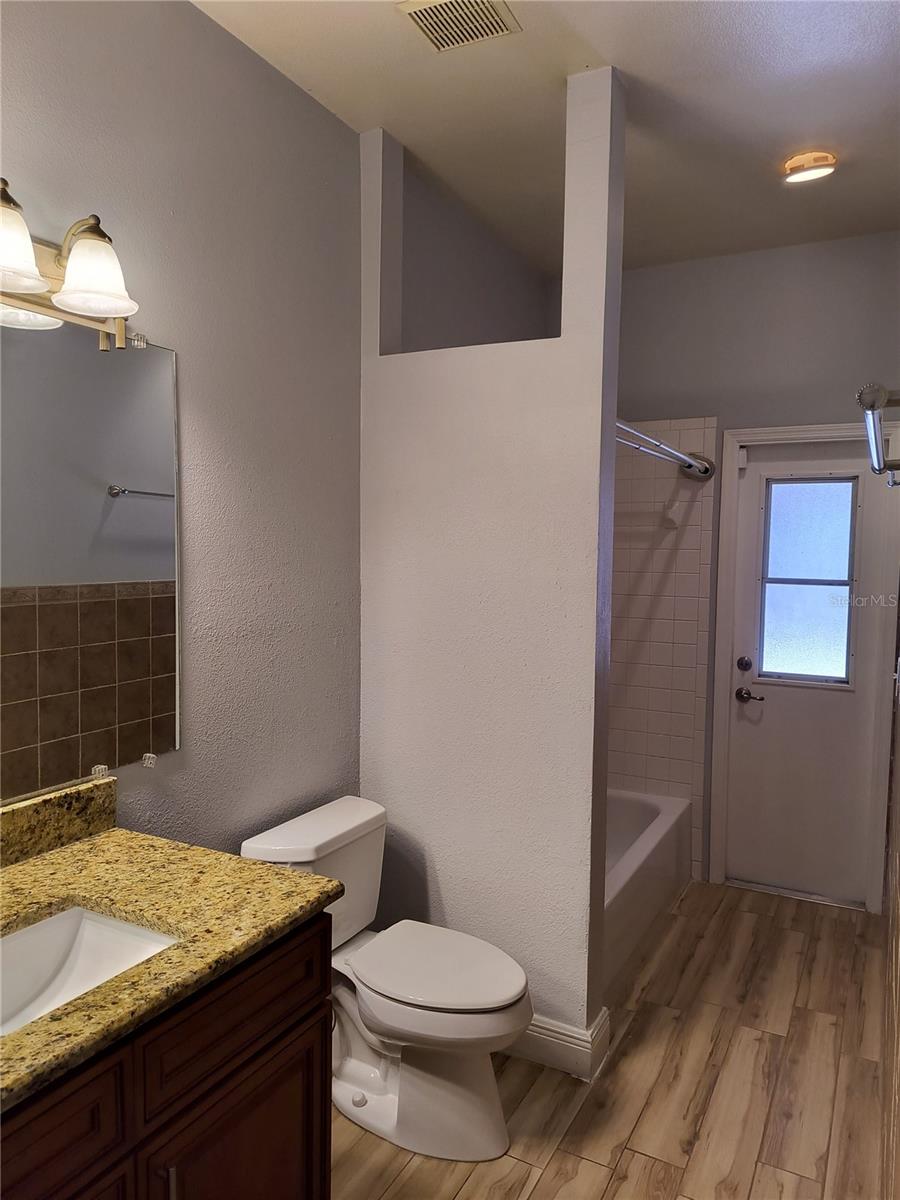 Image 12 of 38 For 3201 Settlers Trail