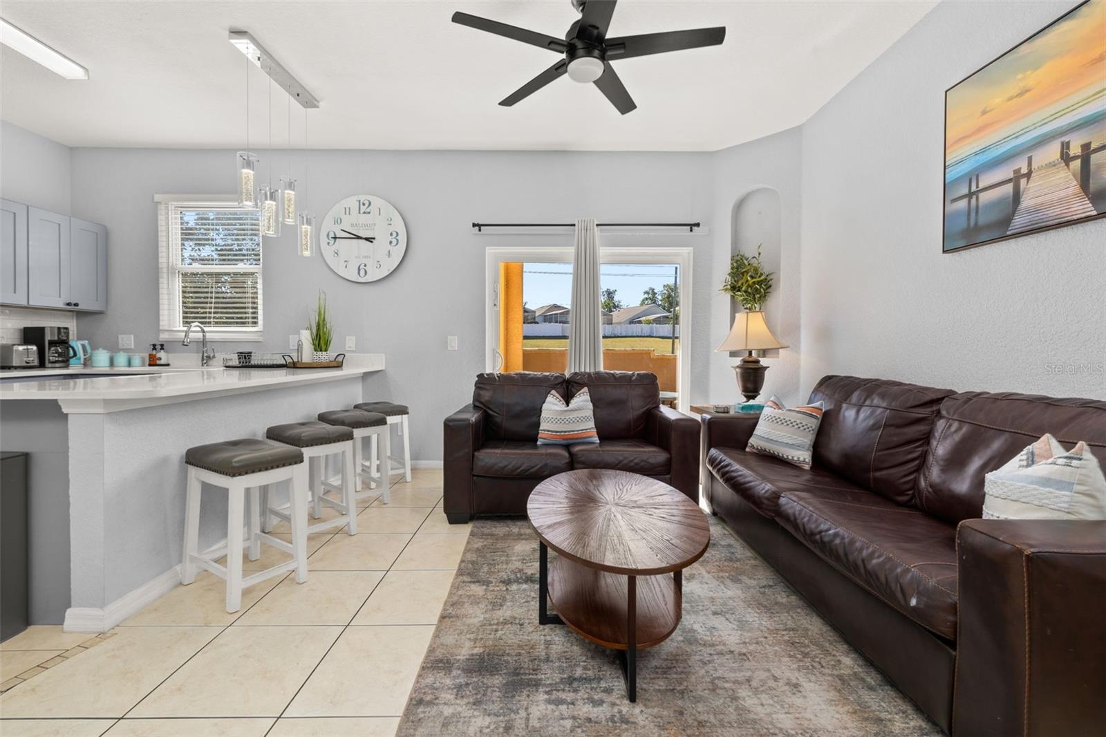 Image 10 of 89 For 447 La Mirage Street