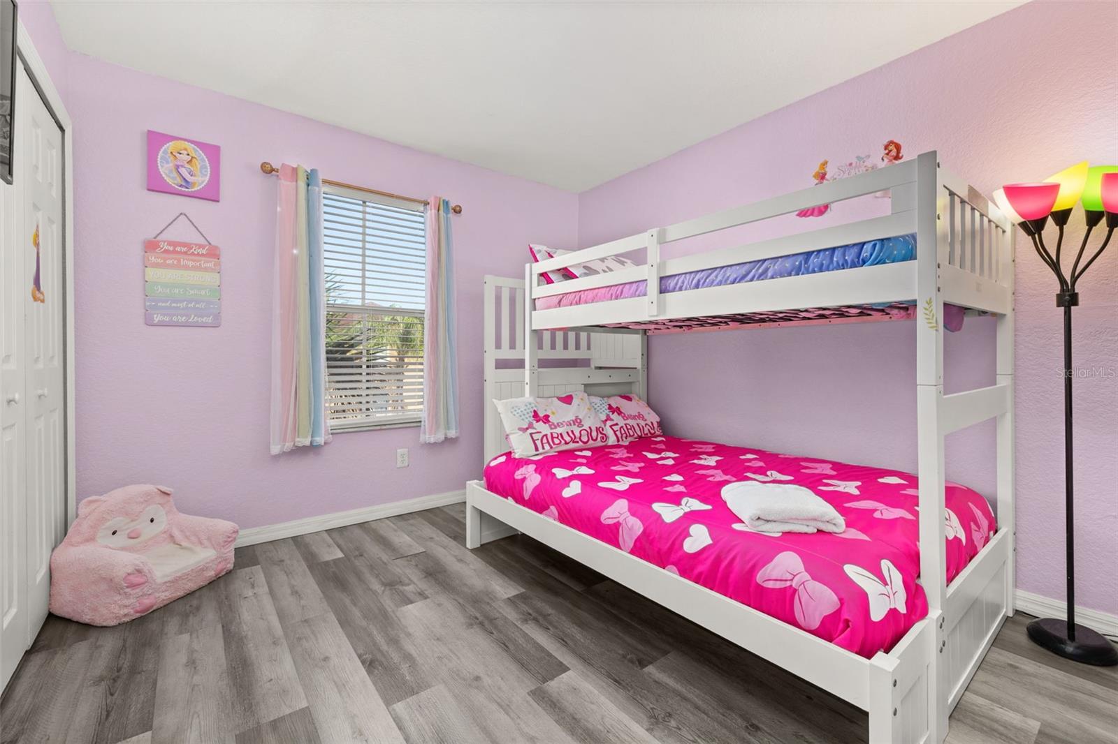 Image 21 of 89 For 447 La Mirage Street