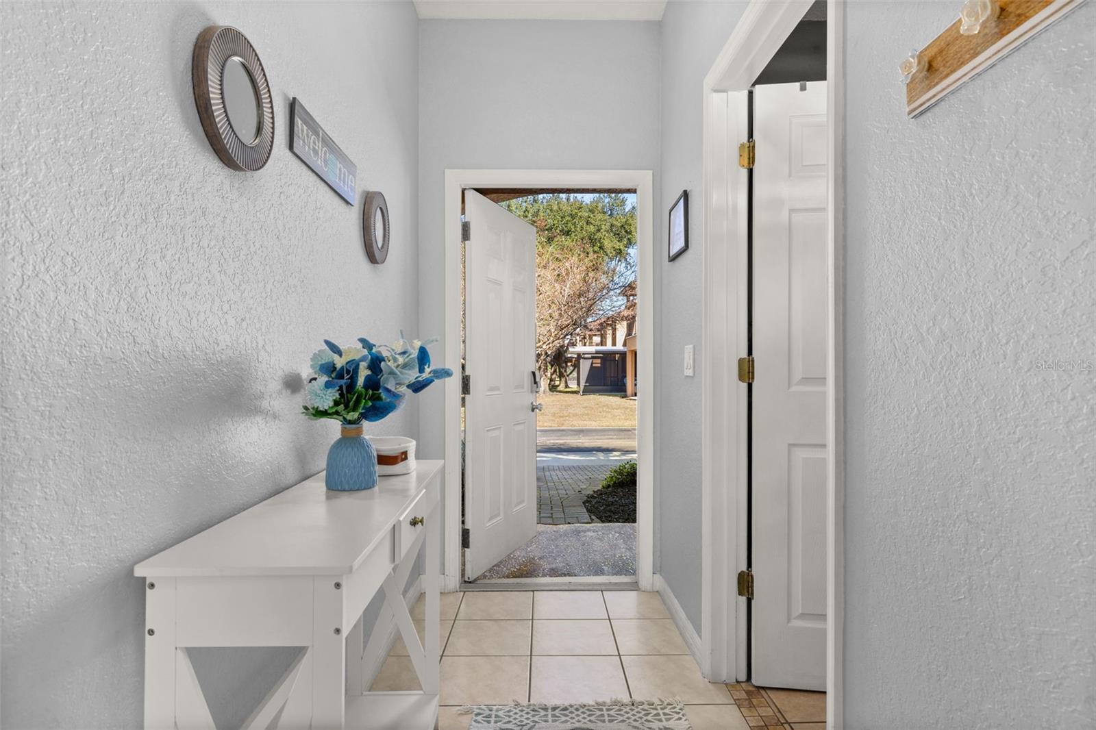 Image 3 of 89 For 447 La Mirage Street